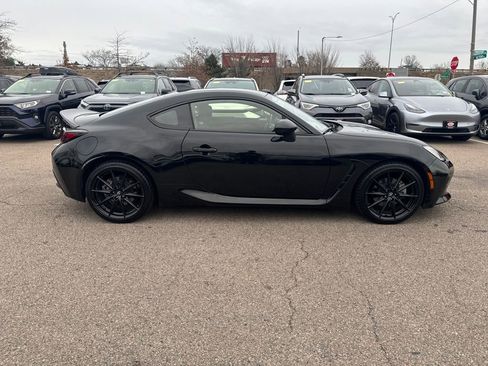 Used 2024 Toyota GR86 Premium image 9