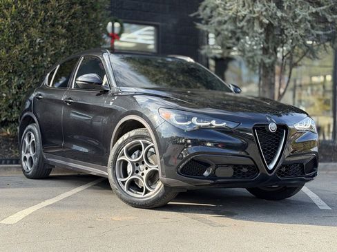 Used 2024 Alfa Romeo Stelvio Ti w/ Active Assist Plus Package image 8