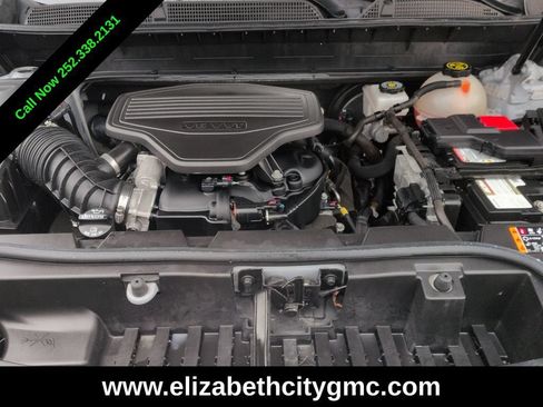 Used 2021 GMC Acadia SLT w/ LPO, 'HIT The Road' Package FWD image 24