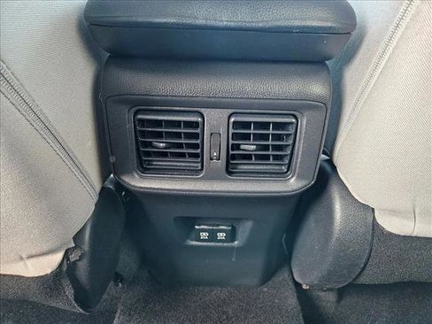 Used 2020 Toyota RAV4 XLE image 17