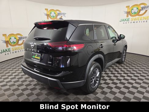 Used 2024 Nissan Rogue S AWD/4WD image 9