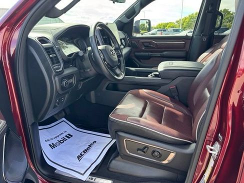 Used 2025 RAM 1500 Limited AWD/4WD image 11