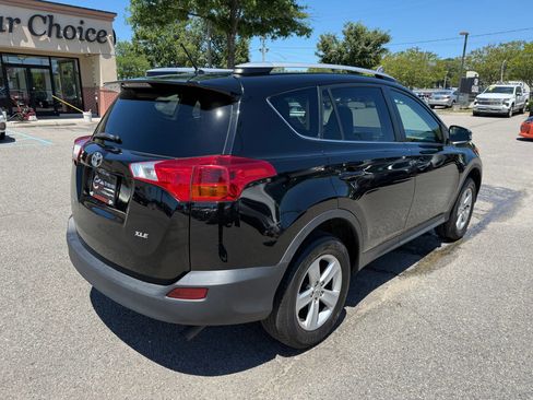 Used 2013 Toyota RAV4 XLE FWD image 8