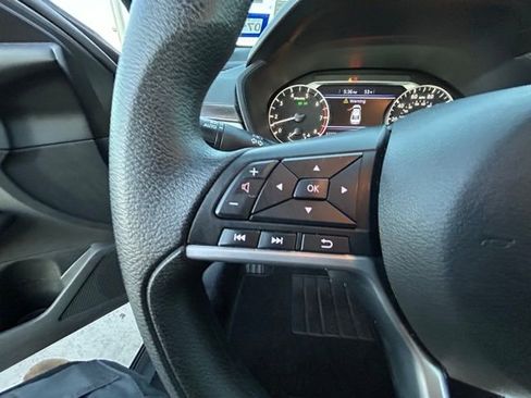 Used 2024 Nissan Altima 2.5 SV image 14