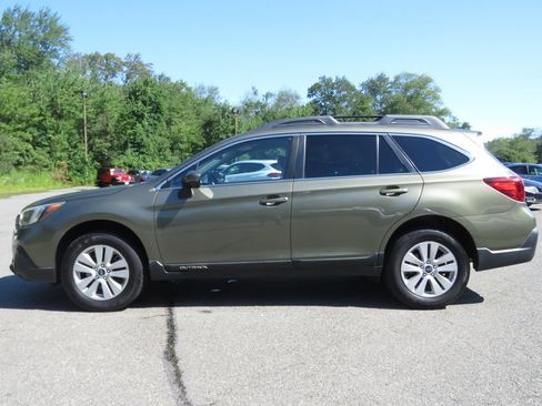 Used 2019 Subaru Outback 2.5i Premium AWD/4WD image 8