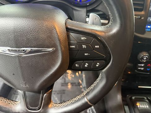 Used 2018 Chrysler 300 S w/ Safetytec Plus Group image 15