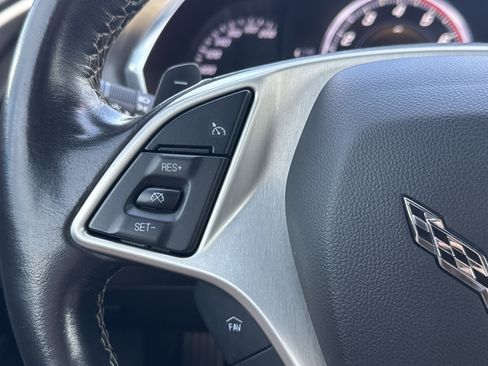 Used 2019 Chevrolet Corvette Stingray Coupe w/ Z51 1LT RWD image 14