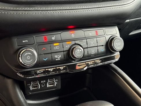 Used 2021 Dodge Durango SXT AWD/4WD image 30