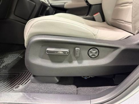 Used 2022 Honda CR-V EX-L image 15