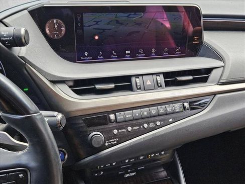 Used 2019 Lexus ES 300h w/ Accessory Package 2 FWD image 13