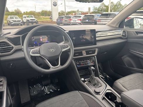 New 2026 Volkswagen Taos SE AWD/4WD image 25