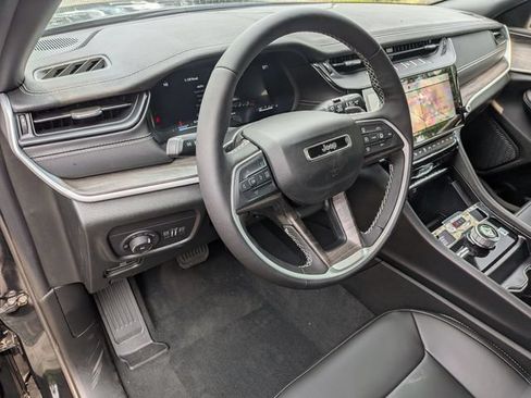 New 2026 Jeep Grand Cherokee Limited AWD/4WD image 11