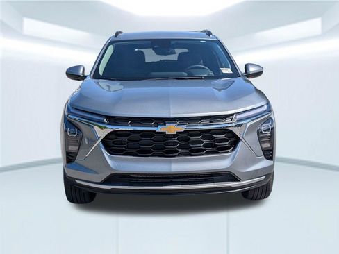 New 2026 Chevrolet Trax LT w/ Driver Confidence Package FWD image 11