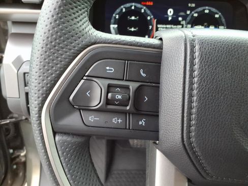 Used 2025 Toyota Tacoma SR5 image 15