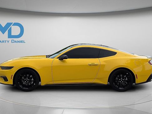Used 2024 Ford Mustang Coupe RWD image 3