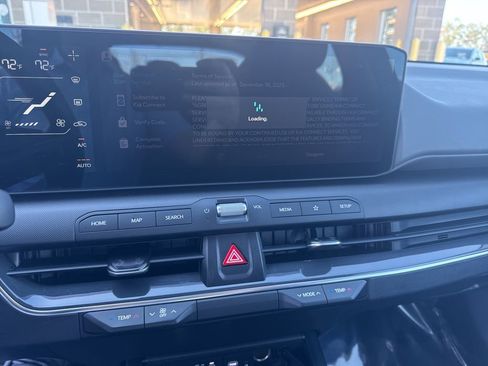 Used 2025 Kia K4 EX image 13