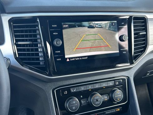 Used 2022 Volkswagen Atlas Cross Sport SE w/ Panoramic Sunroof Package AWD/4WD image 24