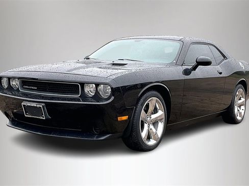 Used 2013 Dodge Challenger SXT w/ Super Sport Group image 2
