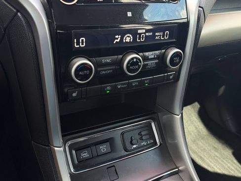 Used 2019 Subaru Ascent Limited AWD/4WD image 25
