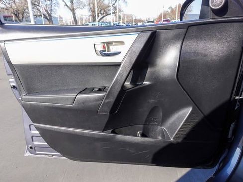 Used 2016 Toyota Corolla LE image 21