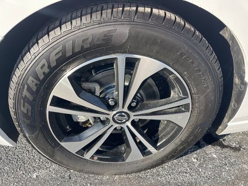 Certified 2023 Nissan Sentra SV image 25