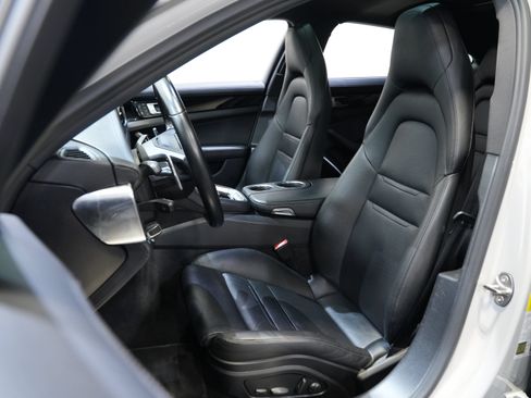 Used 2022 Porsche Panamera 4S w/ Premium Package AWD/4WD image 31