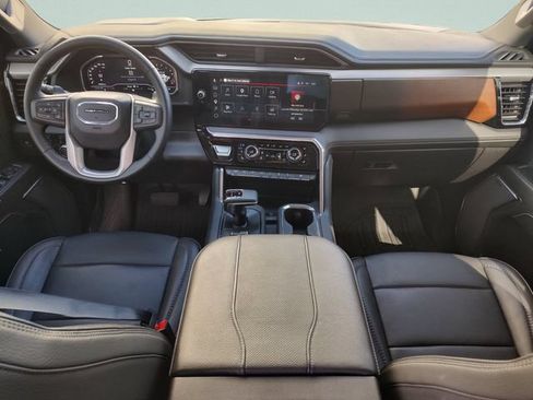 Used 2024 GMC Sierra 1500 Denali AWD/4WD image 9