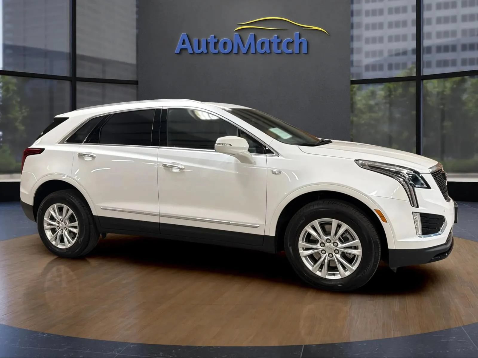 Used 2025 Cadillac XT5 Luxury w/ LPO, Floor Liner Package FWD image 14