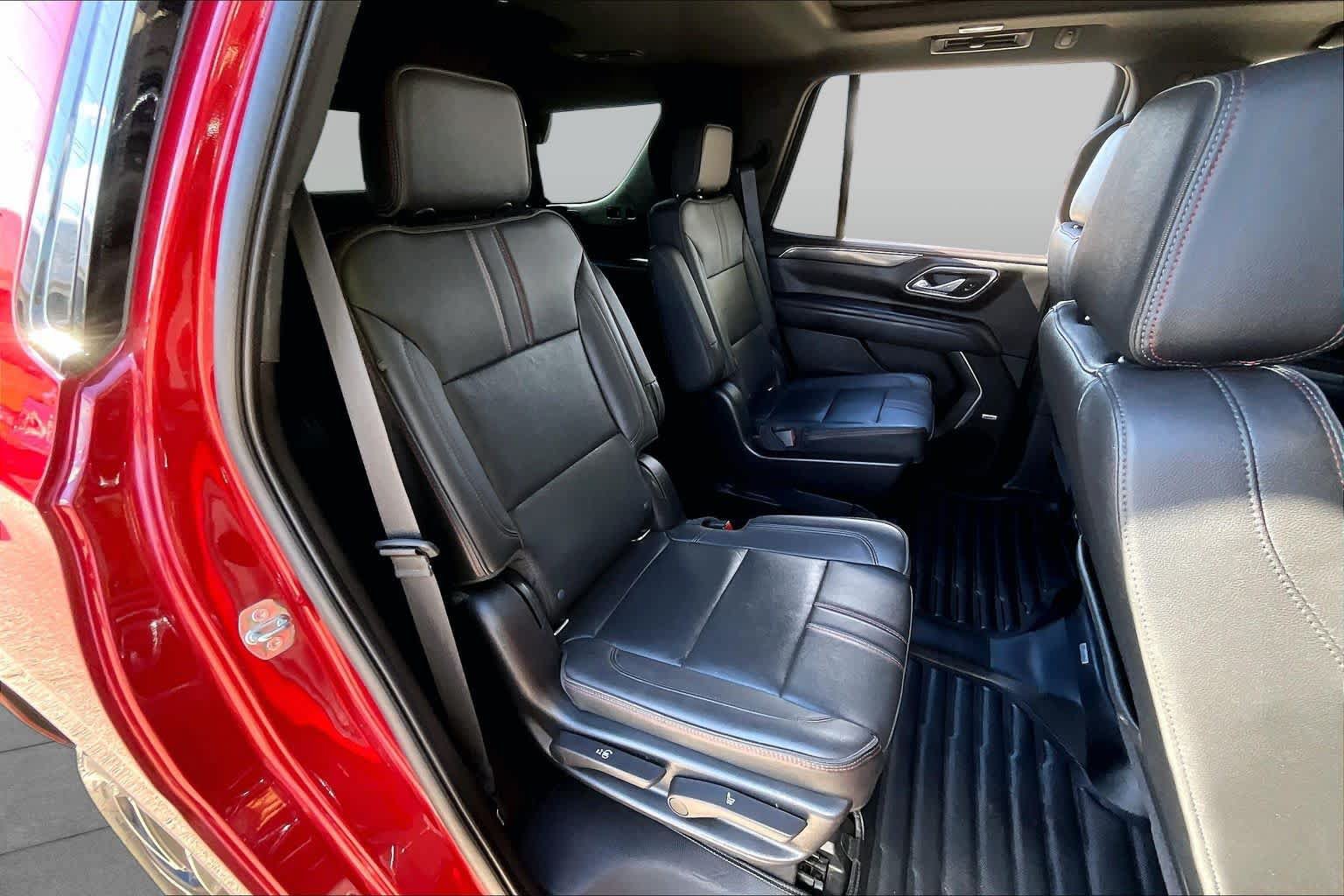 Used 2021 Chevrolet Tahoe RST w/ Luxury Package AWD/4WD image 19