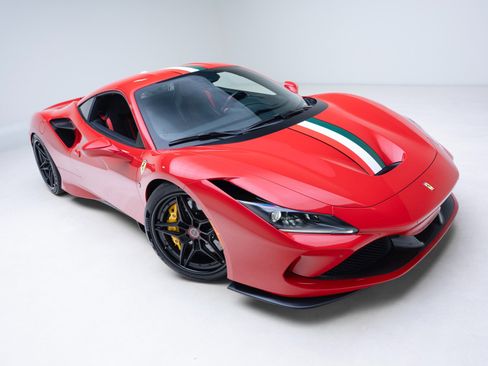 Used 2021 Ferrari F8 Tributo RWD image 33