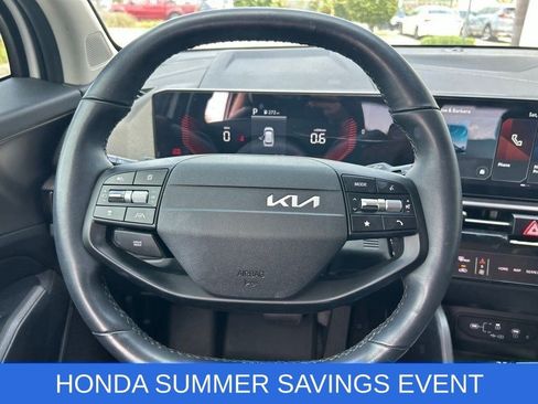 Used 2026 Kia Sportage EX w/ EX Panorama Roof Package FWD image 17
