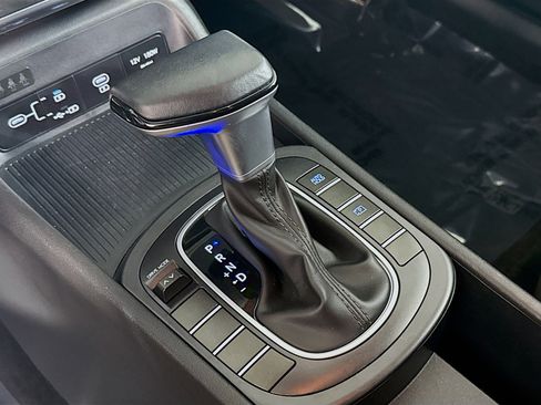 Used 2025 Hyundai Kona SEL image 20