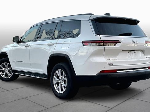 Used 2022 Jeep Grand Cherokee L Limited w/ Luxury Tech Group II image 11