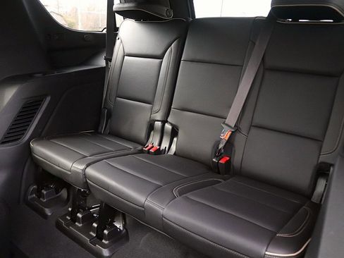 Used 2021 Chevrolet Tahoe Premier w/ Premium Package image 15