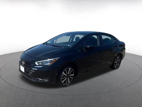 Used 2025 Nissan Versa SV FWD image 7