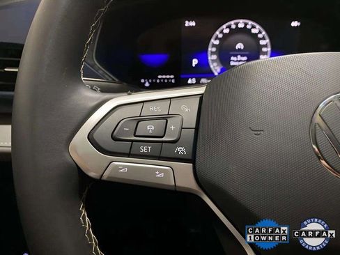 Used 2024 Volkswagen Taos SE image 37