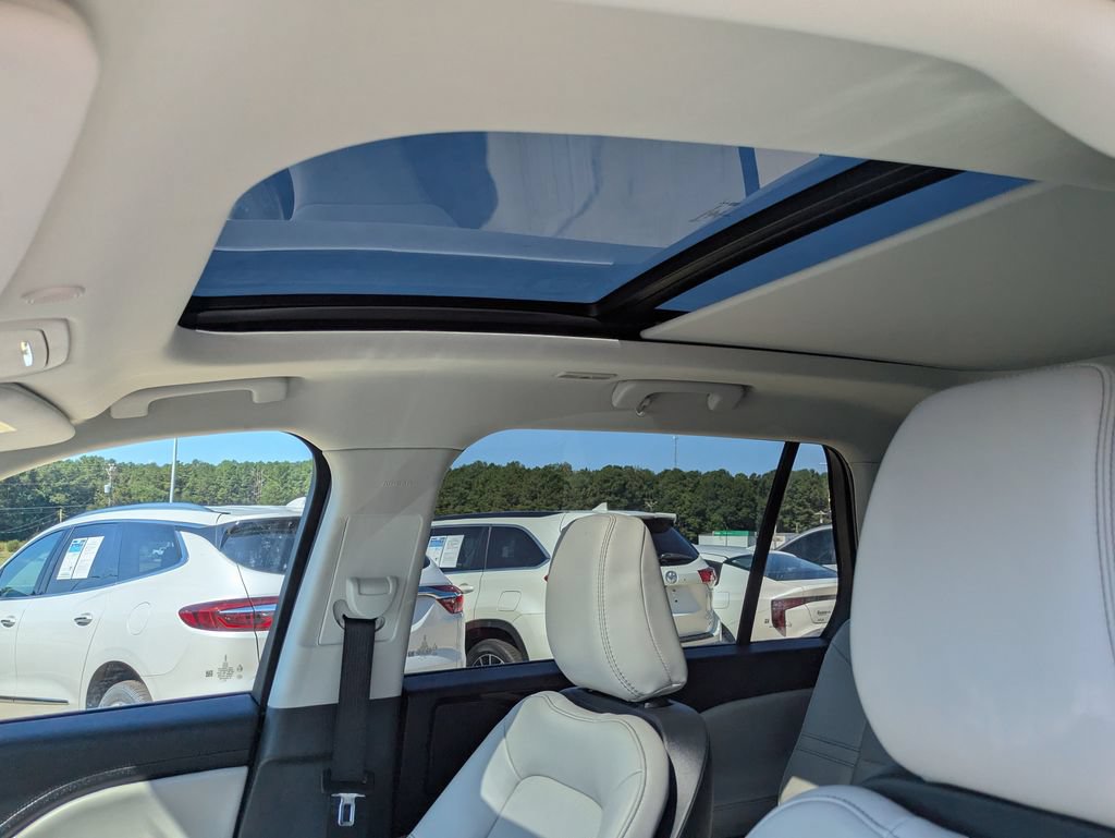 Used 2026 Lincoln Aviator 2WD image 5