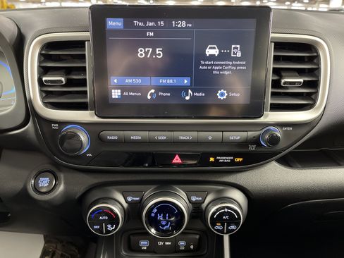 Used 2026 Hyundai Venue SEL image 22
