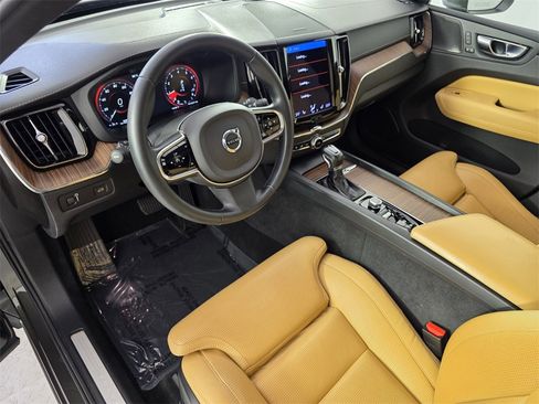 Used 2021 Volvo XC60 T5 Inscription w/ Protection Package Premier image 10