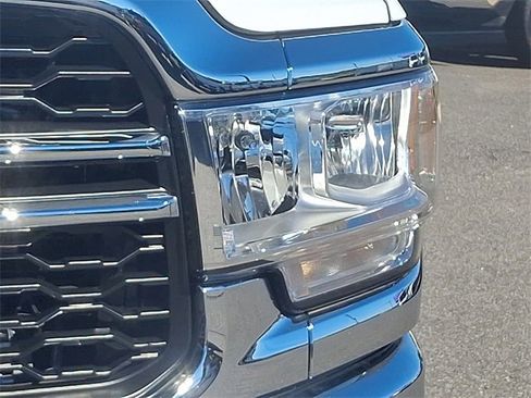 Used 2023 RAM 3500 Tradesman w/ Chrome Appearance Group image 9