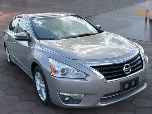 Used 2013 Nissan Altima 2.5 SV w/ 2.5SV Convenience Pkg FWD image 16