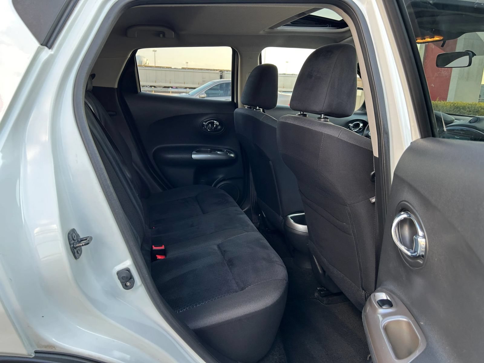 Used 2014 Nissan Juke SV FWD image 27