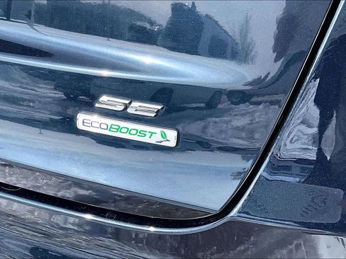 Used 2020 Ford Fusion SE image 31