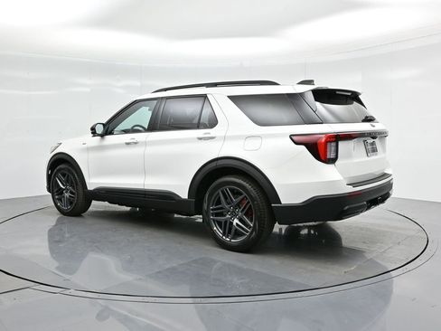 New 2025 Ford Explorer ST-Line w/ Premium Package image 5