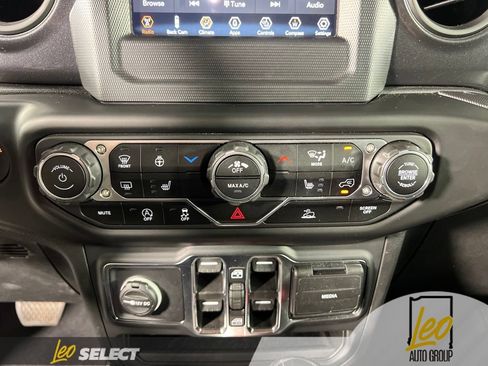 Used 2023 Jeep Wrangler Unlimited Sport AWD/4WD image 23