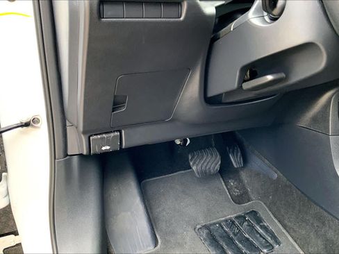 Used 2025 Nissan Kicks SV AWD/4WD image 64