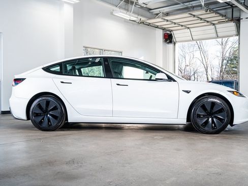 Used 2025 Tesla Model 3 Long Range image 5
