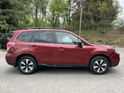 Used 2017 Subaru Forester 2.5i Premium AWD/4WD image 3