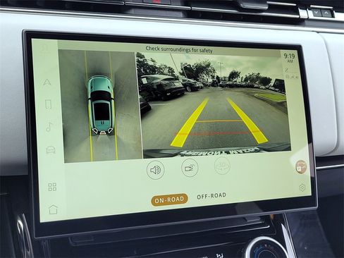 Used 2023 Land Rover Range Rover Sport SE image 17