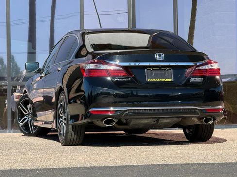 Used 2017 Honda Accord Sport Special Edition image 8